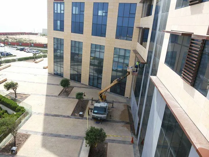 Business 3 image CHRIS TOWER LADDERS & CRANE SERVICES